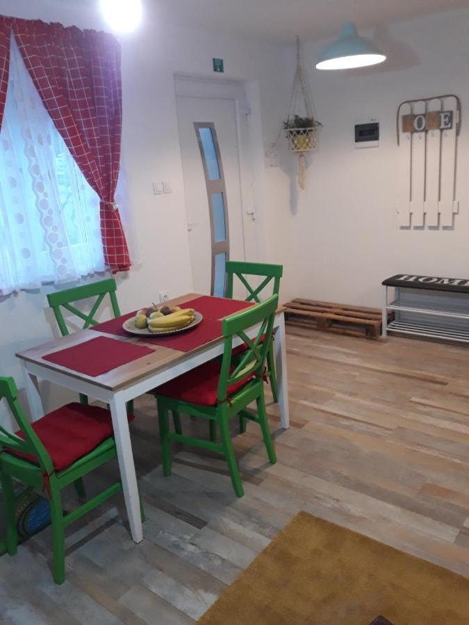Tri Srece Apartman Ogulin Kültér fotó
